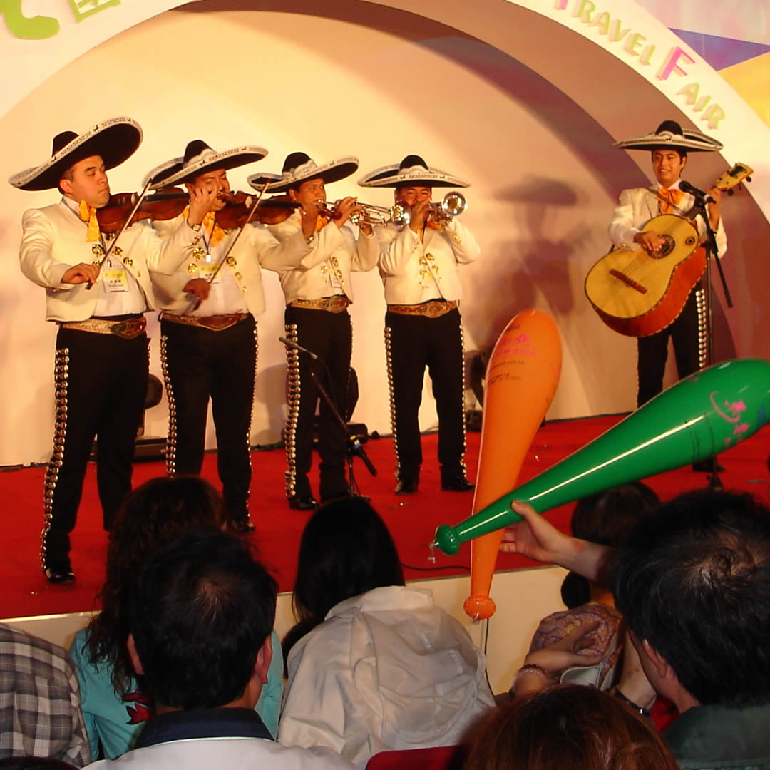 Mariachis de Magdalena Contreras en una de sus giras en taiwans